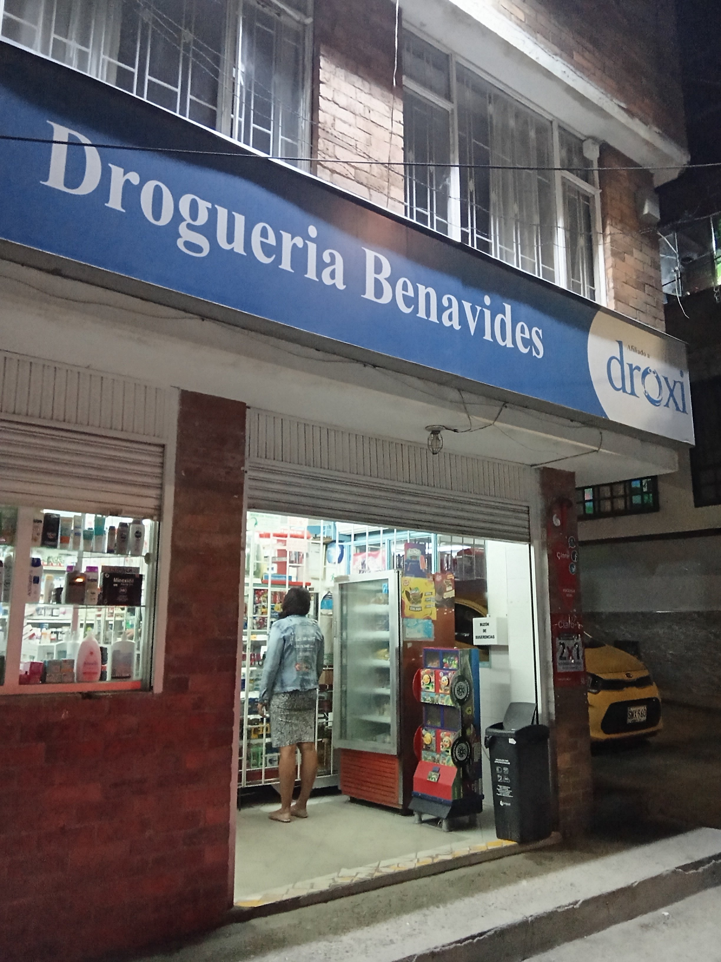 Droguería Benavides 